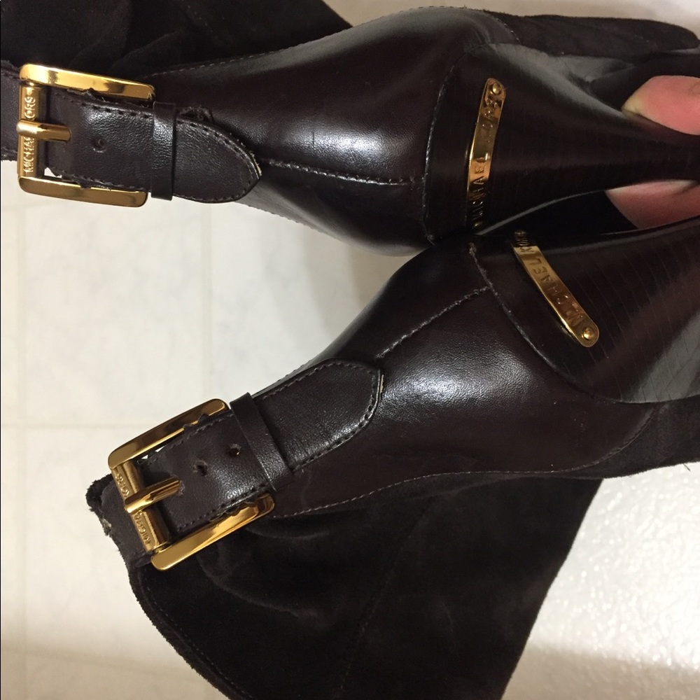 AMAZING Michael Kors suede booties!! Never worn! - Picture 3 of 4